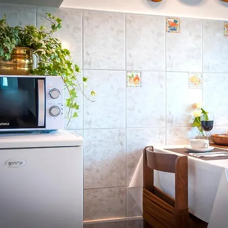 Agata Apartment *